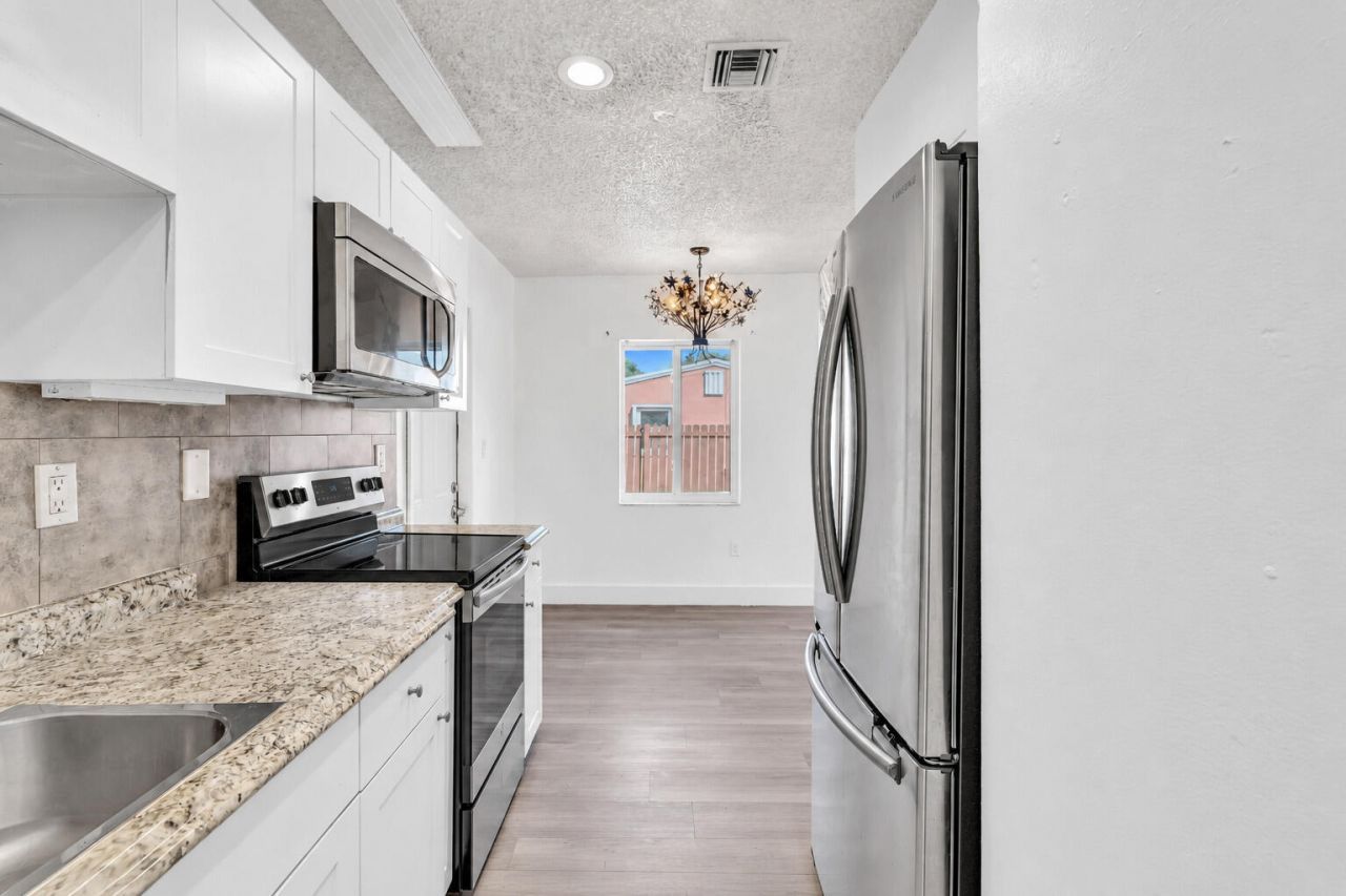 16400 NW 18th Place Nw, Opa Locka, FL 33054 Photo