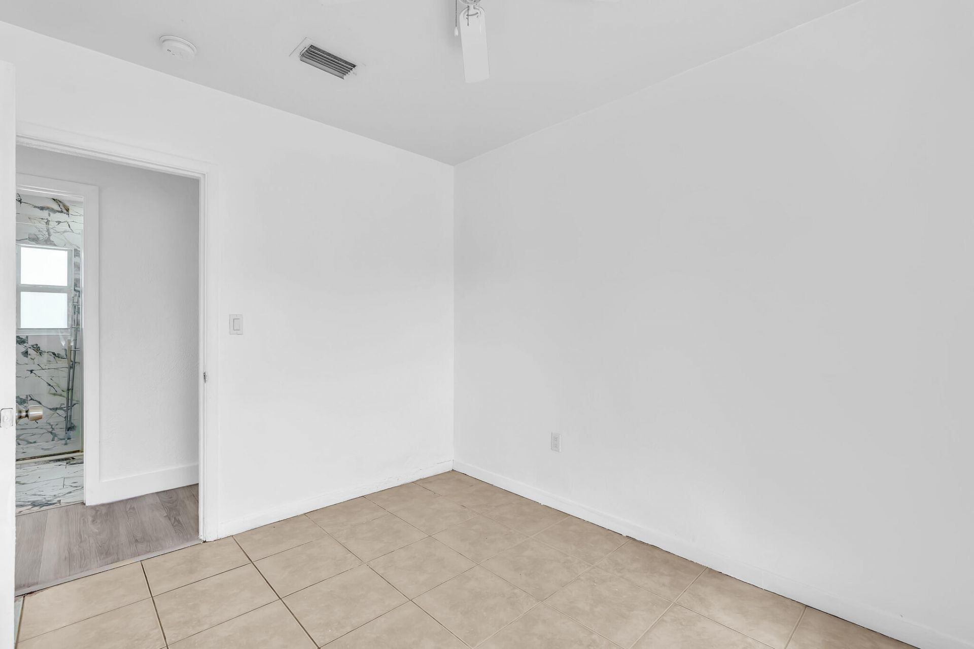 16400 NW 18th Place Nw, Opa Locka, FL 33054 Photo