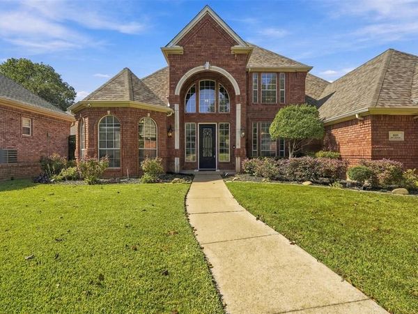 2114 Bay Club Drive, Arlington, TX 76013