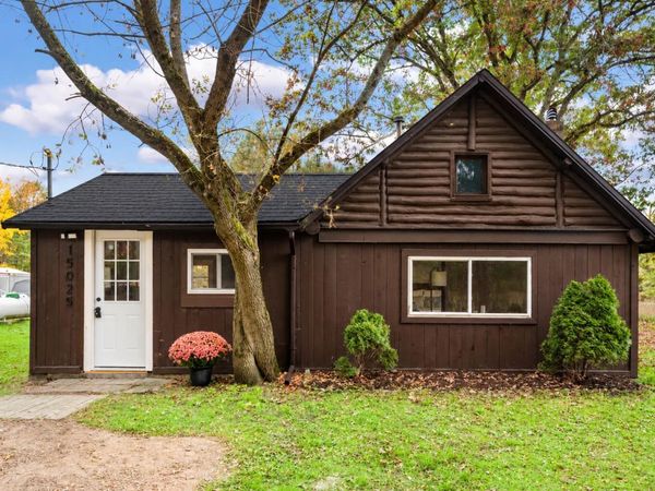 15025 Red Pine Drive NW, Kent City, MI 49330