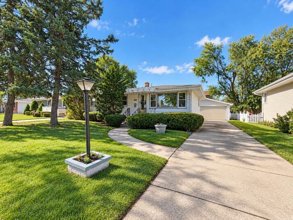 10004 Erie Place , Highland, IN 46322