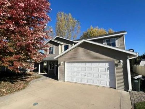 538 Meadowlark Lane , Eden Valley, MN 55329