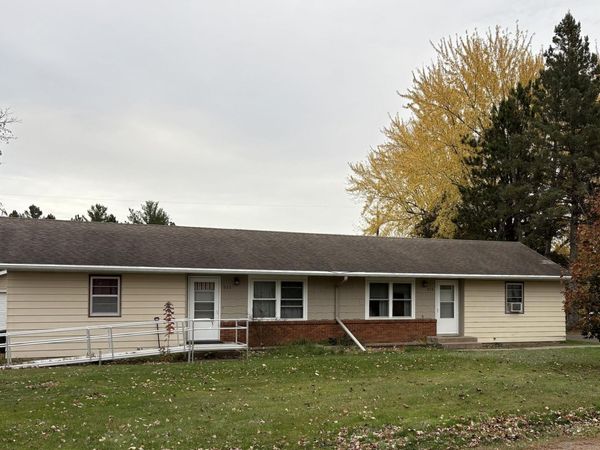 511 Barry Avenue , Hinckley, MN 55037