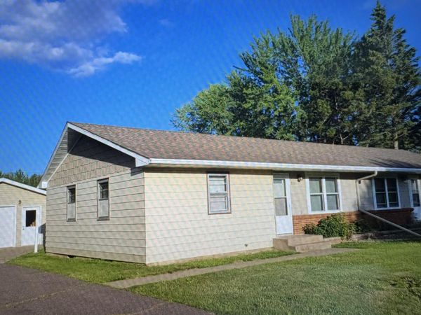 511 Barry Avenue , Hinckley, MN 55037