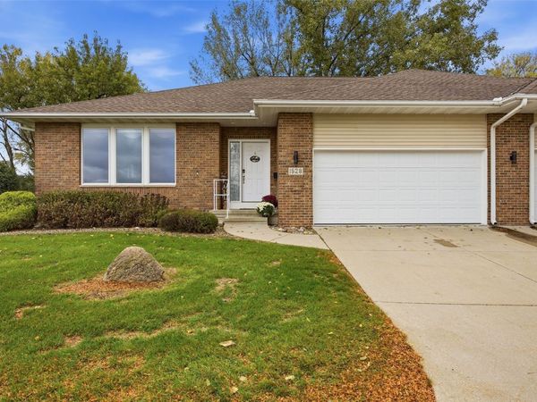 1528 Bilgarie Ct NE , Cedar Rapids, IA 52402