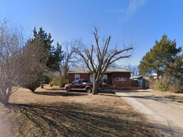 1210 N Louisa Avenue, Shawnee, OK 74801