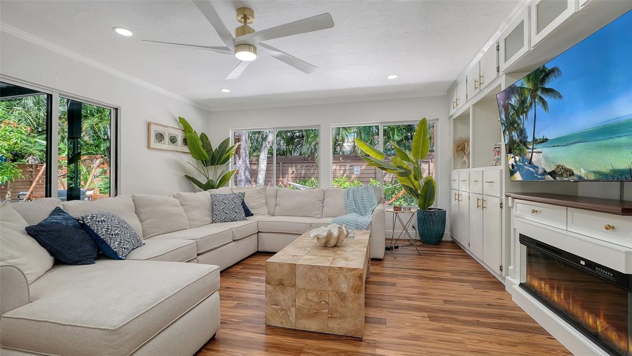 2375 Datura Street, Sarasota, FL 34239 Photo