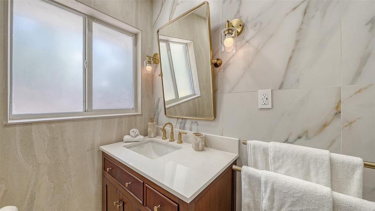 2375 Datura Street, Sarasota, FL 34239 Photo