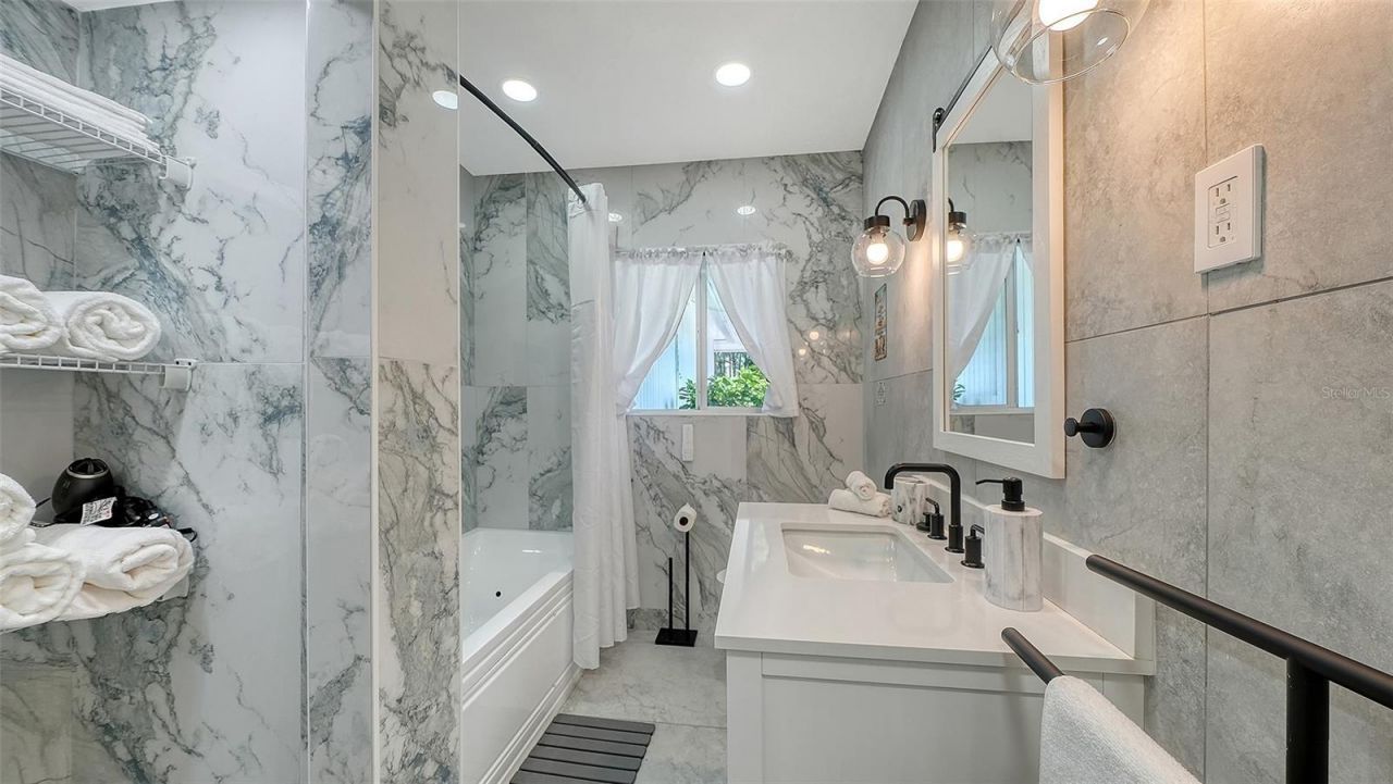 2375 Datura Street, Sarasota, FL 34239 Photo