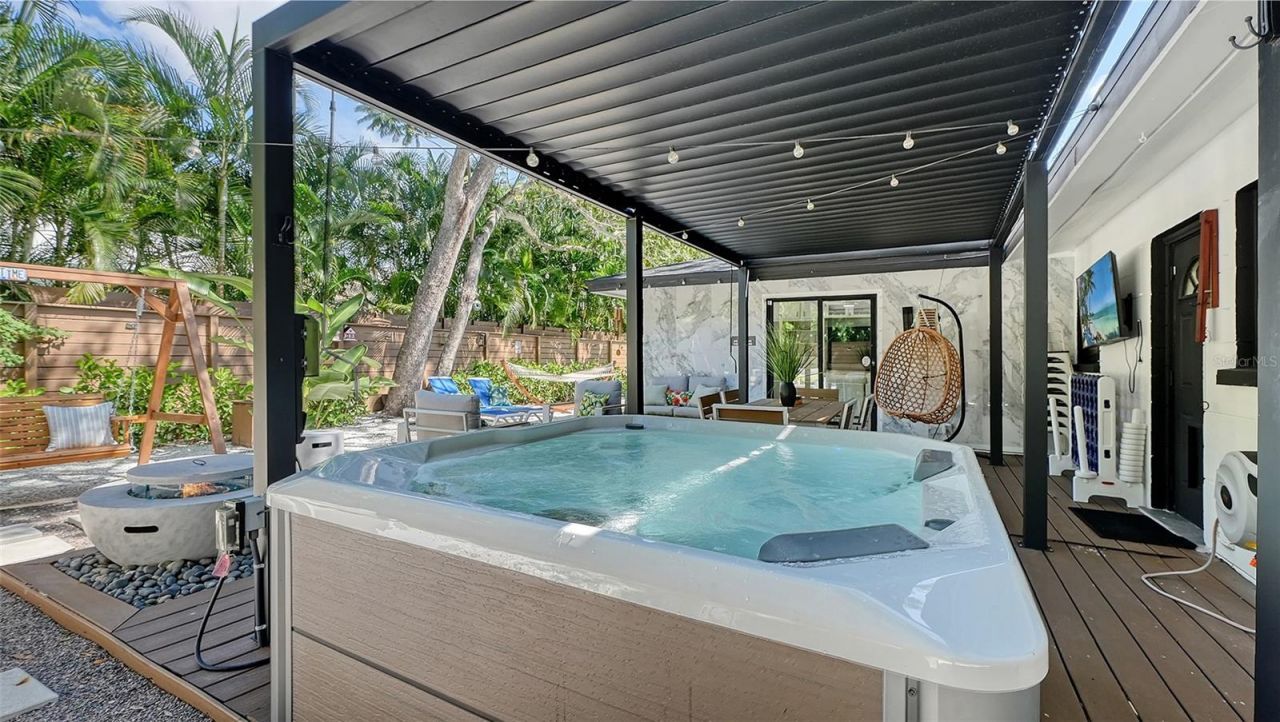 2375 Datura Street, Sarasota, FL 34239 Photo
