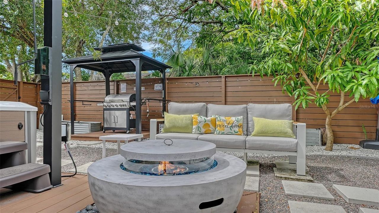 2375 Datura Street, Sarasota, FL 34239 Photo