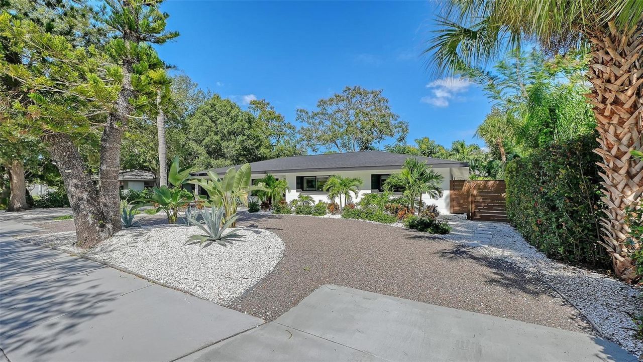 2375 Datura Street, Sarasota, FL 34239 Photo