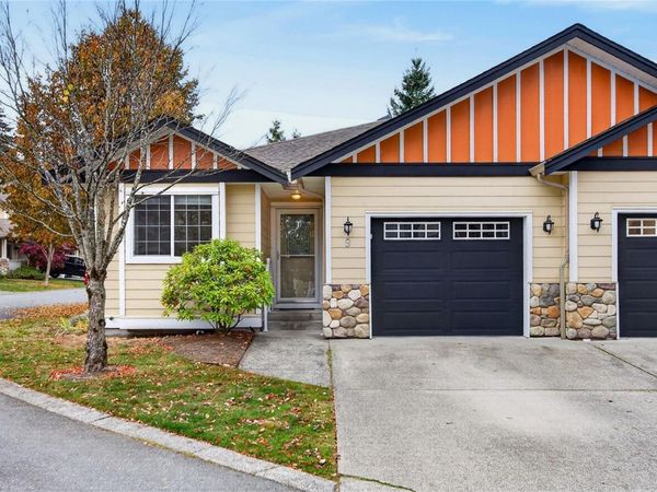 2728 1st St , Unit #9, Courtenay, BC V9N 4A4