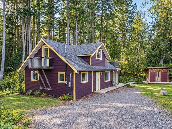 148 Meadow Dr , Salt Spring, BC V8K 1T9