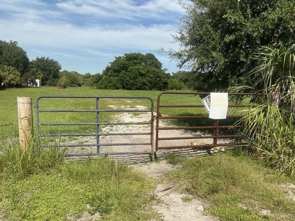 3055 HAMMOND Road, Fort Pierce, FL 34946