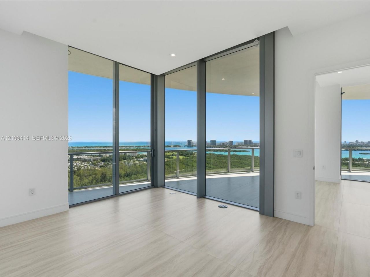 2411 Laguna Circle , Unit 3101, North Miami, FL 33181 Photo