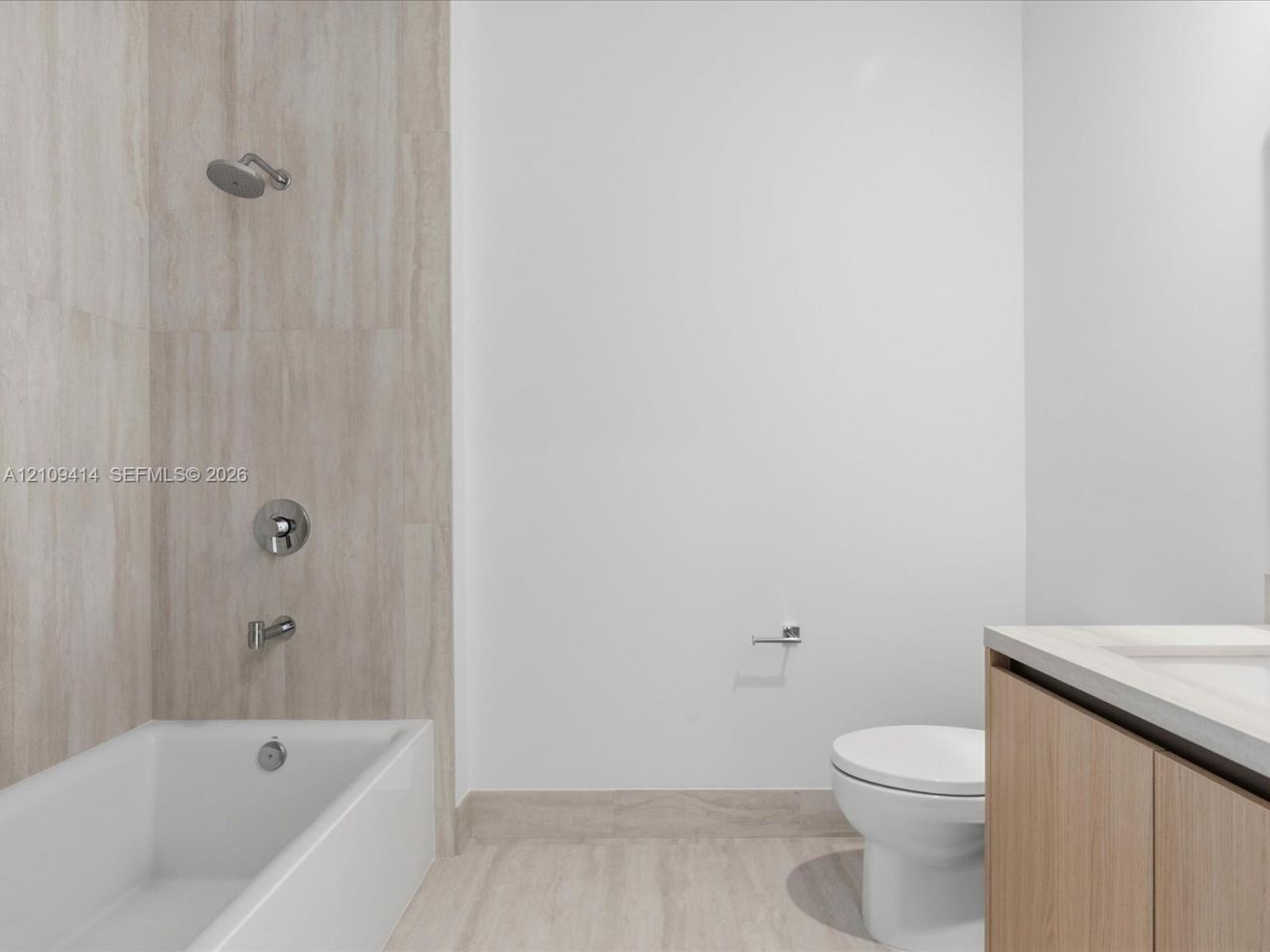 2411 Laguna Circle , Unit 3101, North Miami, FL 33181 Photo