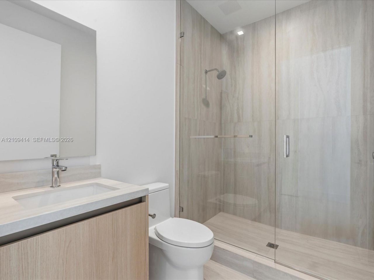 2411 Laguna Circle , Unit 3101, North Miami, FL 33181 Photo