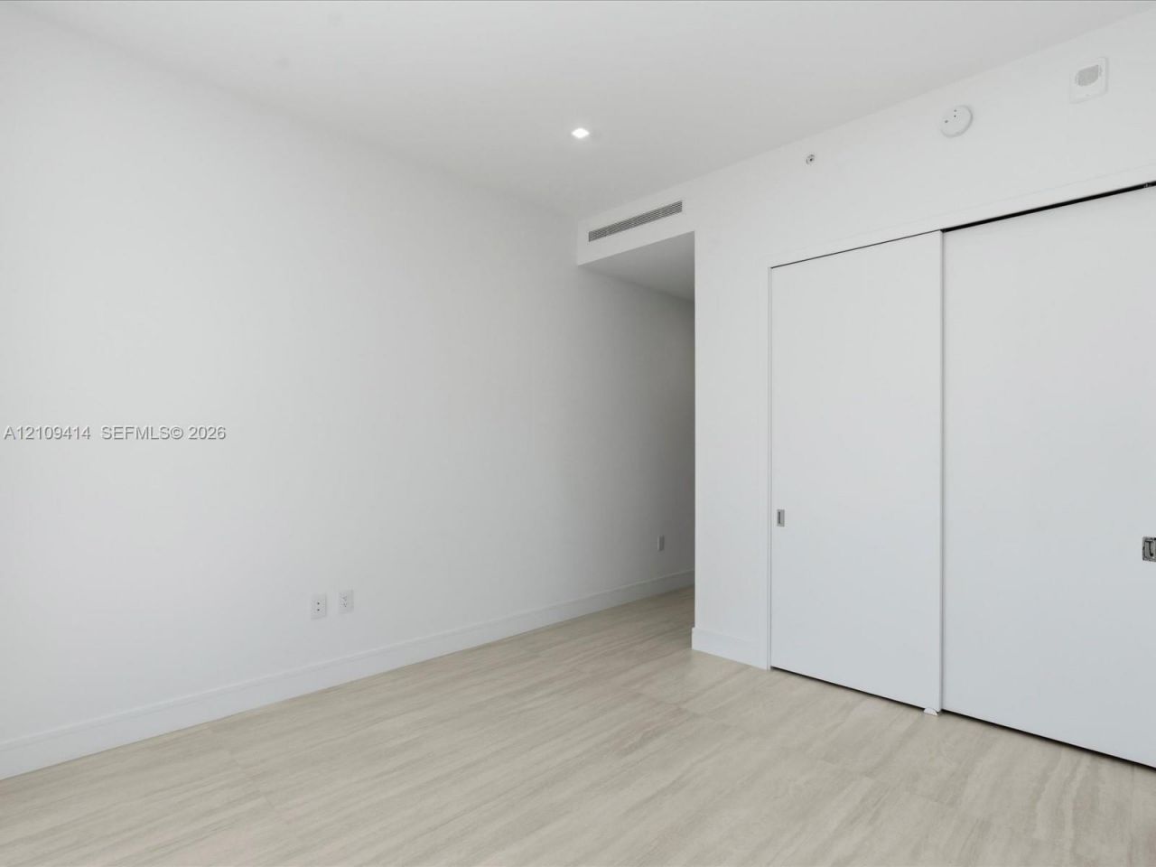 2411 Laguna Circle , Unit 3101, North Miami, FL 33181 Photo