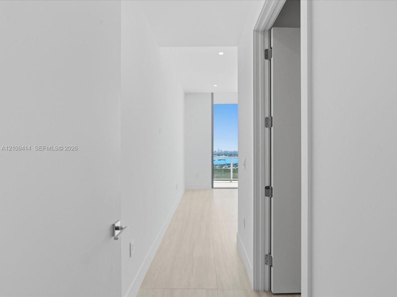 2411 Laguna Circle , Unit 3101, North Miami, FL 33181 Photo