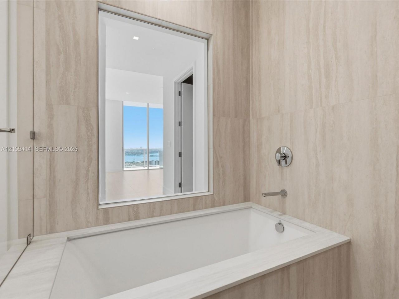 2411 Laguna Circle , Unit 3101, North Miami, FL 33181 Photo