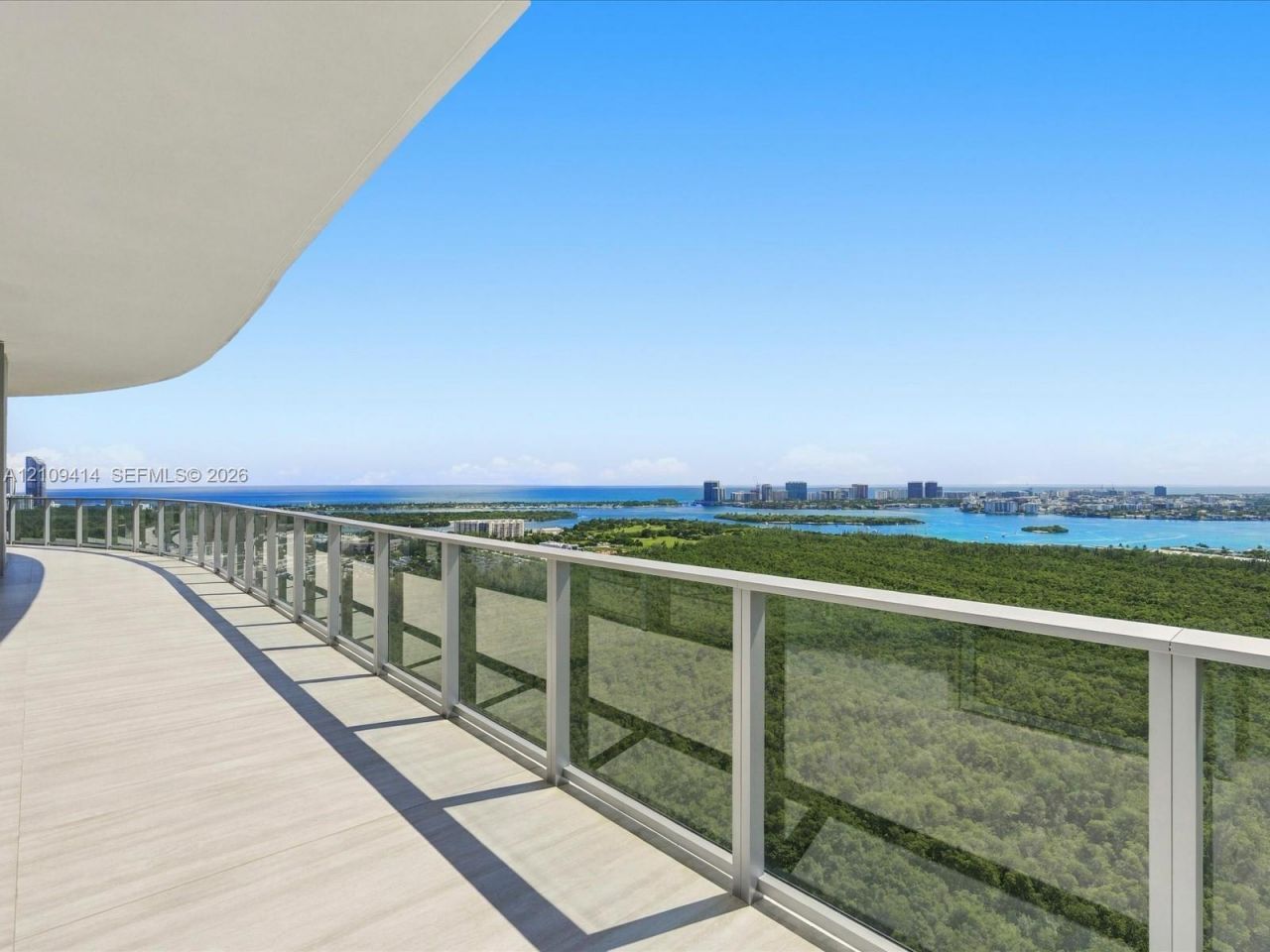 2411 Laguna Circle , Unit 3101, North Miami, FL 33181 Photo