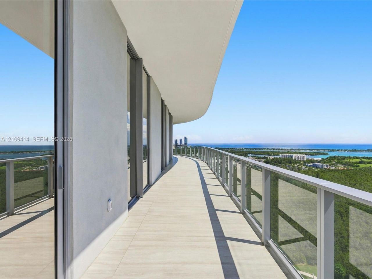 2411 Laguna Circle , Unit 3101, North Miami, FL 33181 Photo