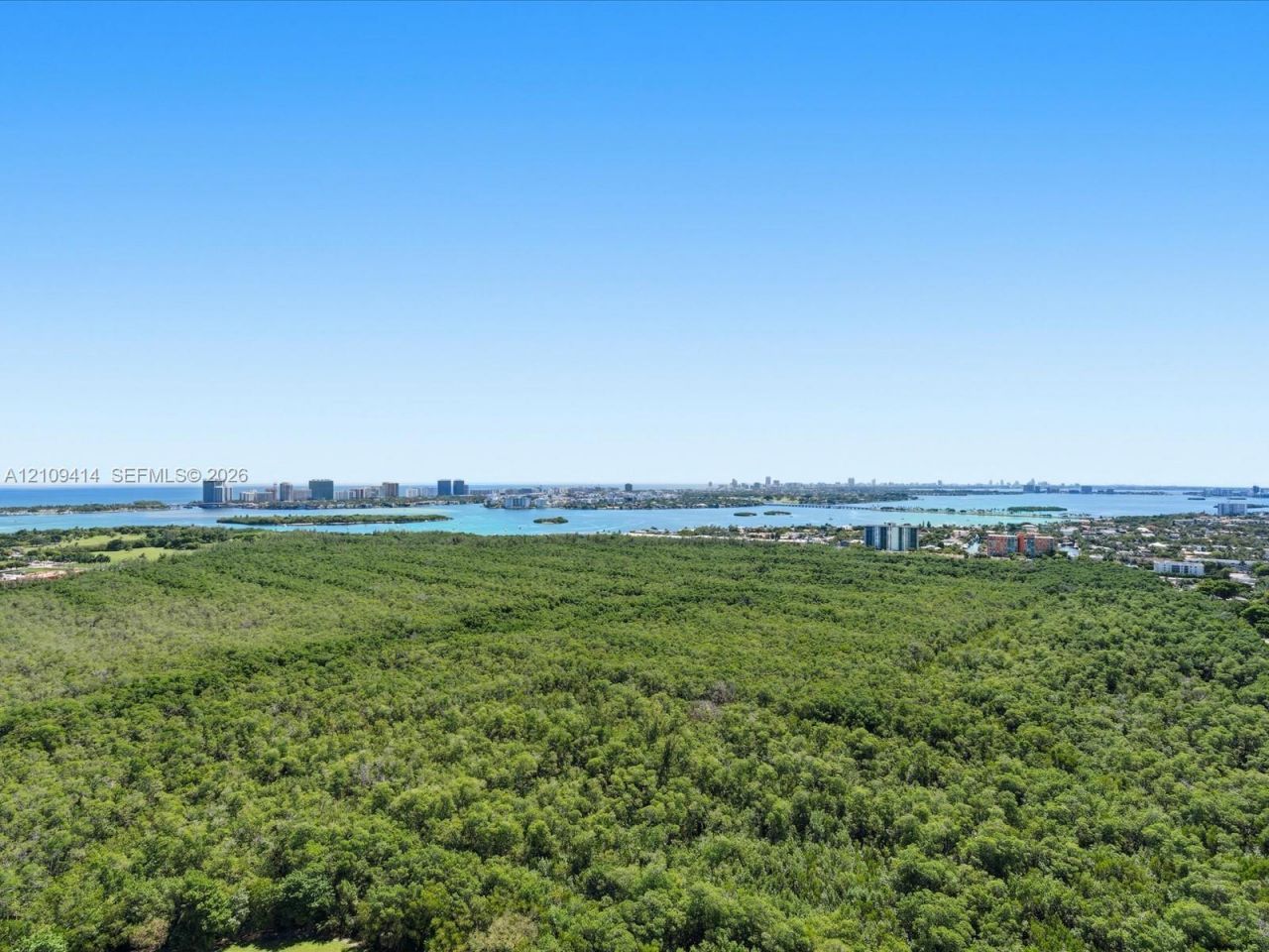 2411 Laguna Circle , Unit 3101, North Miami, FL 33181 Photo