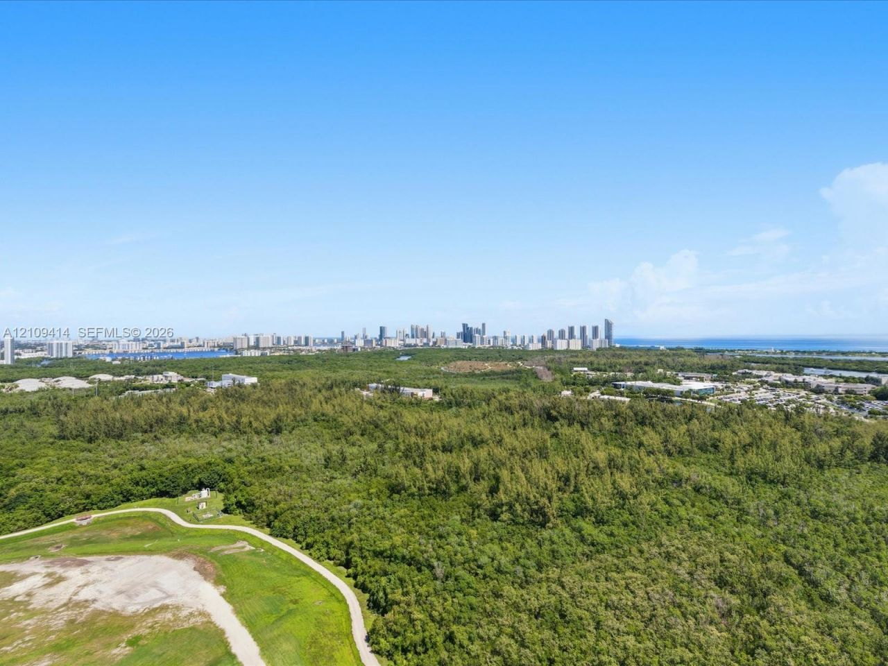 2411 Laguna Circle , Unit 3101, North Miami, FL 33181 Photo