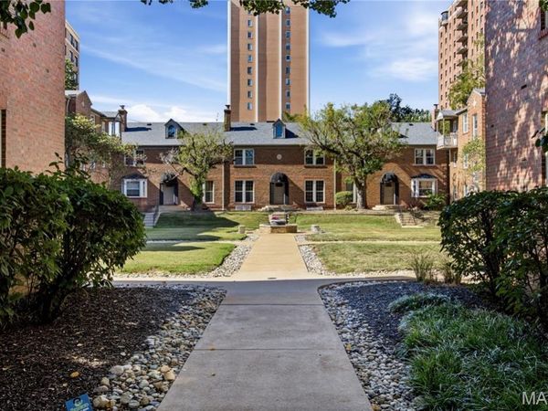 817 Westwood Drive, Unit 3E, Clayton, MO 63105