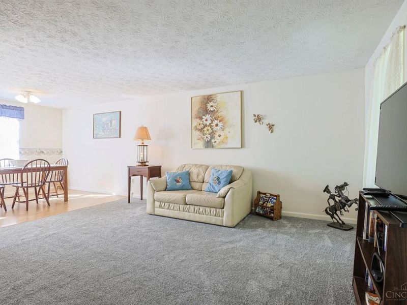 7907 Kingsgate, West Chester, OH 45069 Photo 6