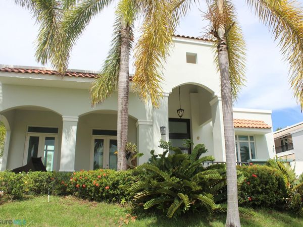 34 CALLE AMBER, Unit 34, Vega Alta, PR 00692