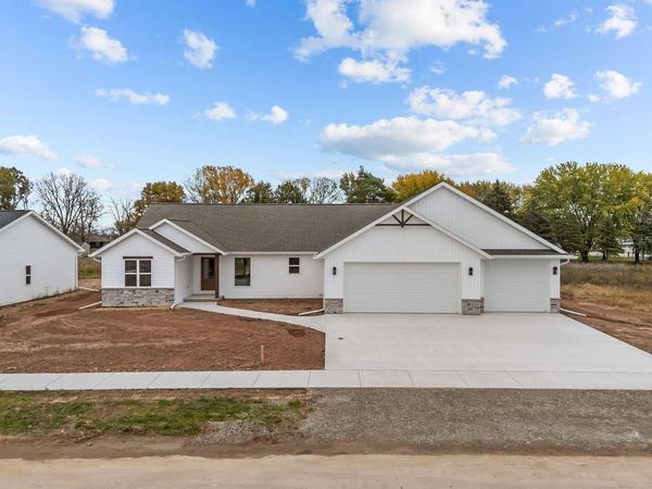 N8856 GALWAY LANE, Menasha, WI 54952