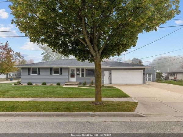 115 DANIEL COURT, Combined Locks, WI 54113