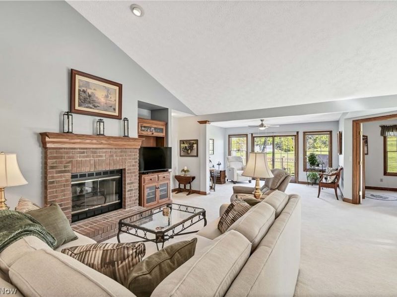 11171 Cinnamon Boulevard, North Royalton, OH 44133 Photo 2