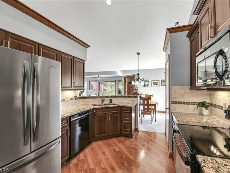 11171 Cinnamon Boulevard, North Royalton, OH 44133 Photo 3
