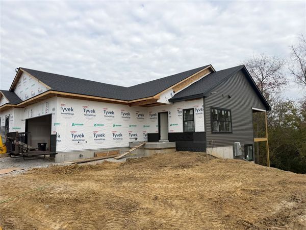 570 Maclan Circle , Iowa City, IA 52246