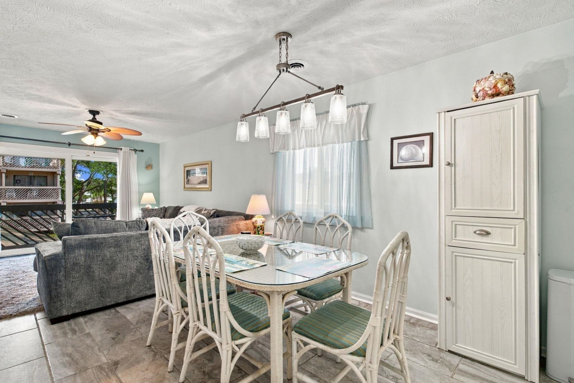 206 Maison Dr. Photo 10