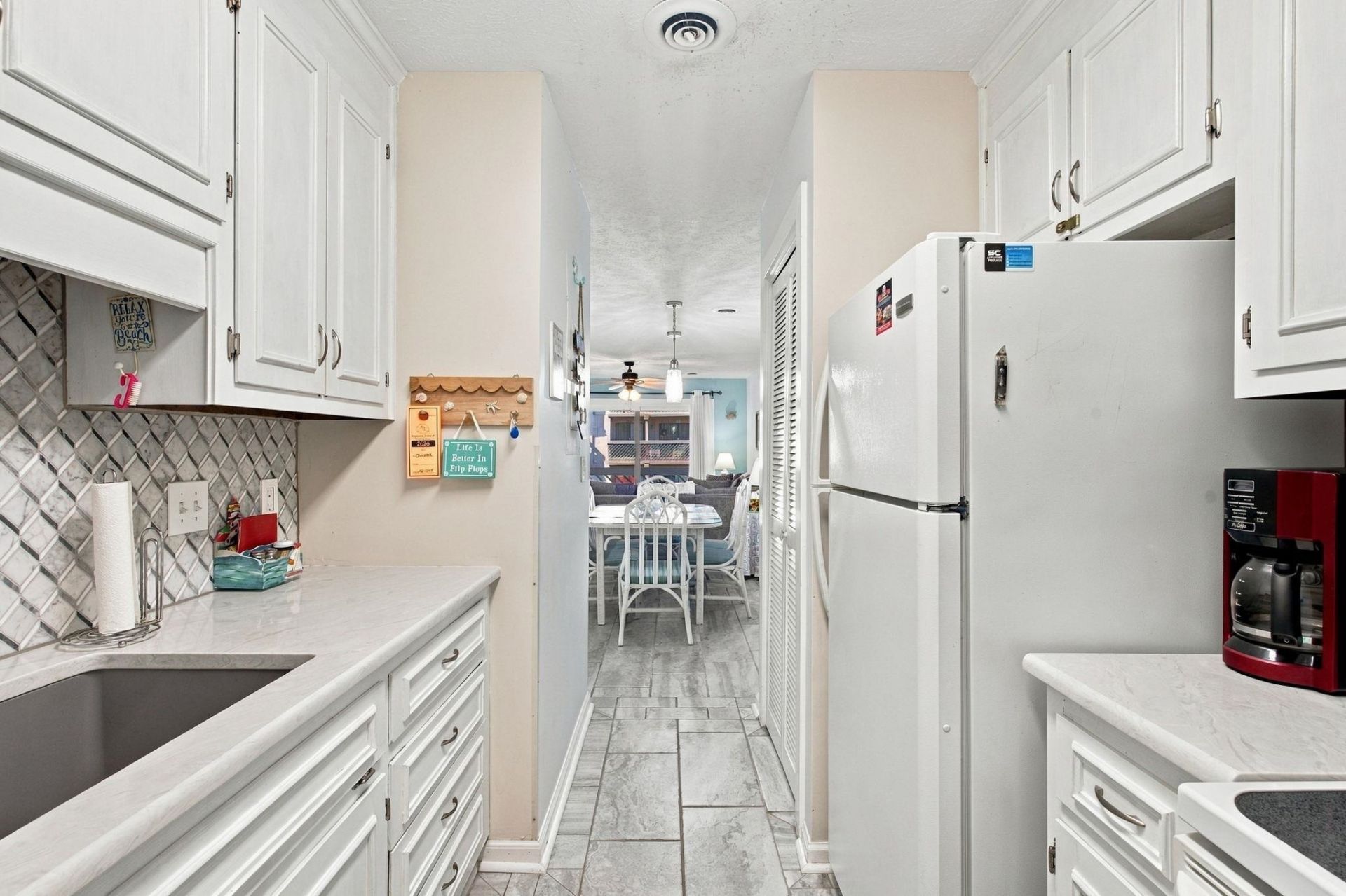 206 Maison Dr. Photo 11