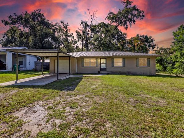 620 NE 2nd Ave, Trenton, FL 32693