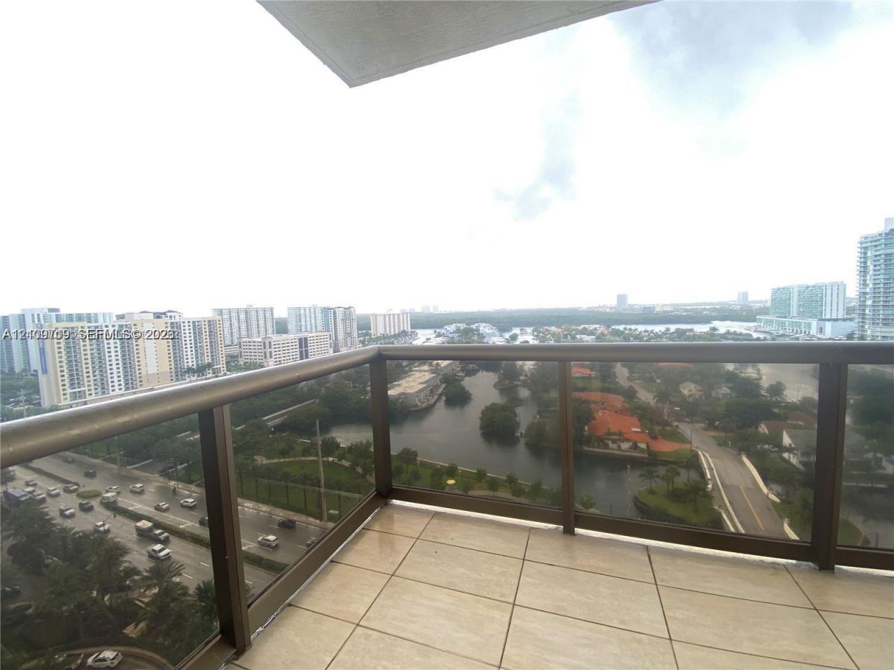 16275 Collins Ave, Unit 1704, Sunny Isles Beach, FL 33160 Photo