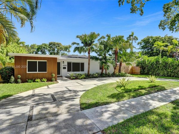 2055 Alamanda Dr , North Miami, FL 33181