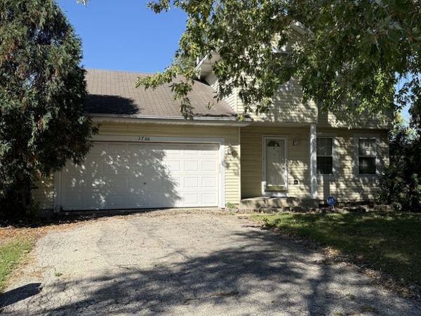 3766 Atlantic Avenue , Gurnee, IL 60031