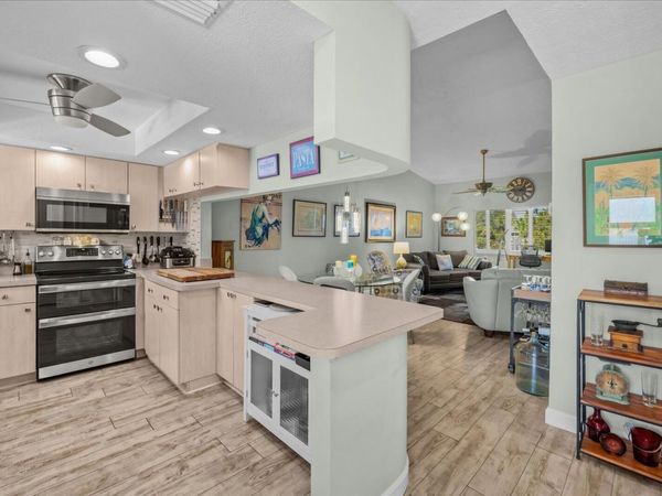 2950 SE Ocean Boulevard, Stuart, FL 34996
