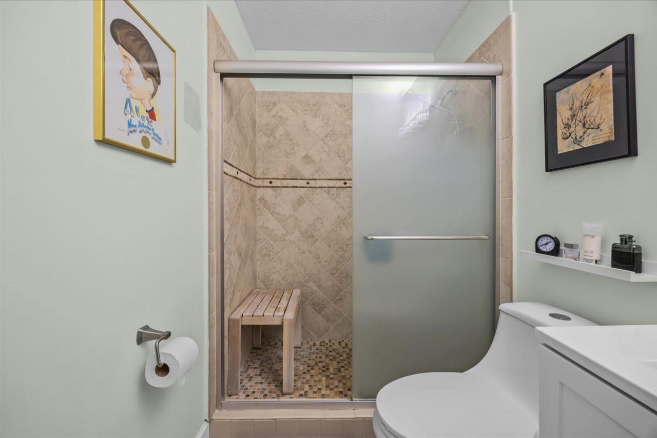 2950 SE Ocean Boulevard, Stuart, FL 34996 Photo
