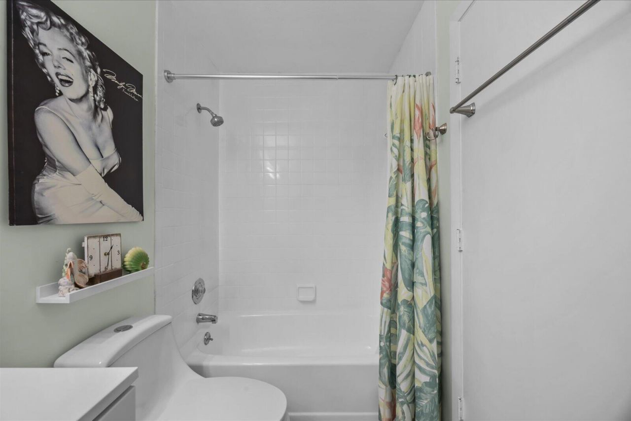 2950 SE Ocean Boulevard, Stuart, FL 34996 Photo