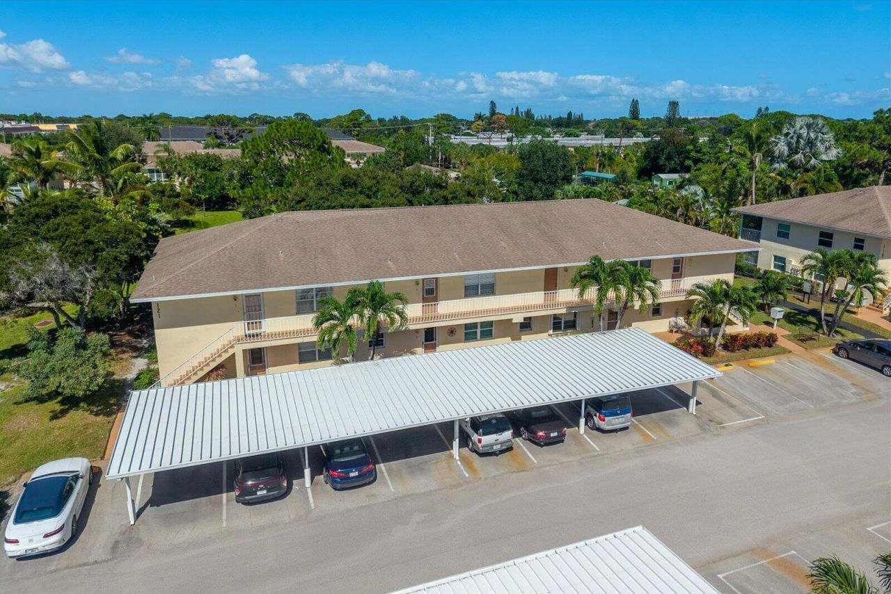 2950 SE Ocean Boulevard, Stuart, FL 34996 Photo