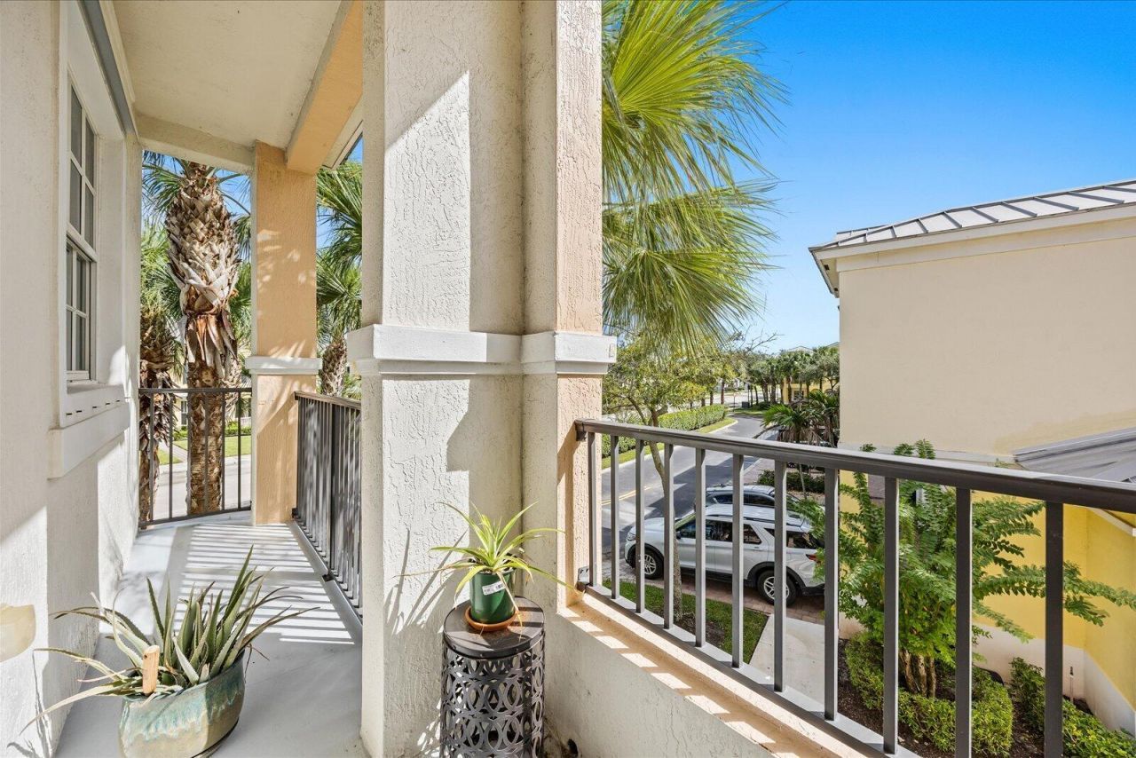 10520 SW Stephanie Way, Unit 2-212, Port Saint Lucie, FL 34987 Photo