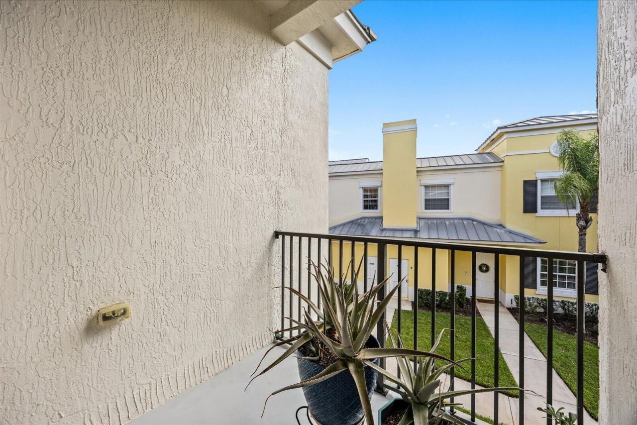 10520 SW Stephanie Way, Unit 2-212, Port Saint Lucie, FL 34987 Photo