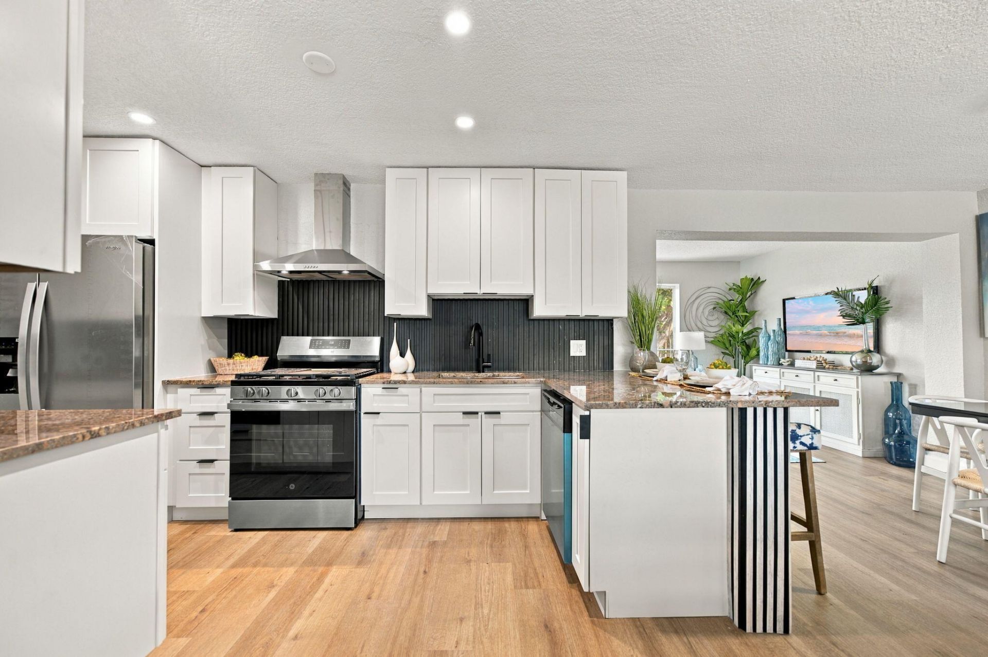 2400 NW 85th Avenue, Sunrise, FL 33322 Photo